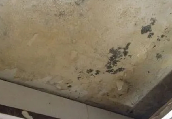 东方阳台漏水维修公司分享下东方卫生间渗水维修需要注意哪些问题。